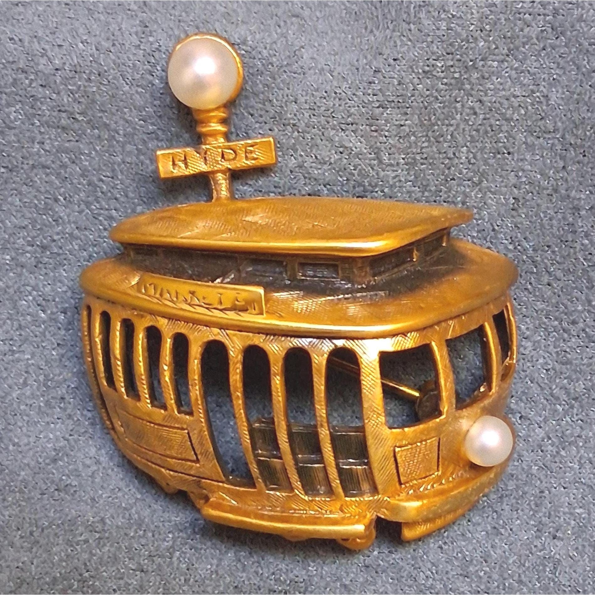 Tortolani Cable Car Pearl Brooch Pin 28$